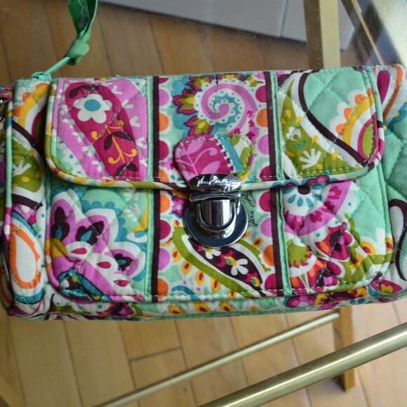 VERA BRADLEY "TUTTI FRUTTI" WRISTLET - Picture 3 of 9